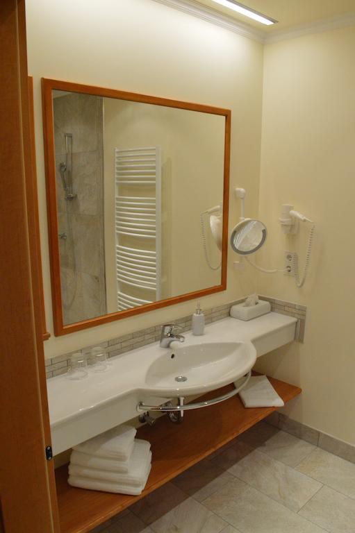 Geniesserhof Haimer - Hotel Garni Poysdorf Extérieur photo