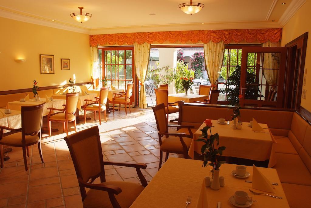Geniesserhof Haimer - Hotel Garni Poysdorf Extérieur photo
